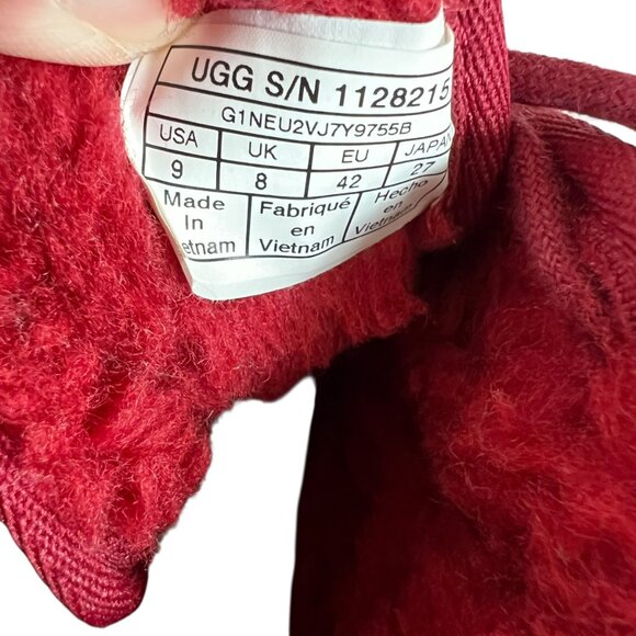 UGG Neumel Chopd boots size 9 Rich Red suede white logo lace up ankle booties - Picture 13 of 13